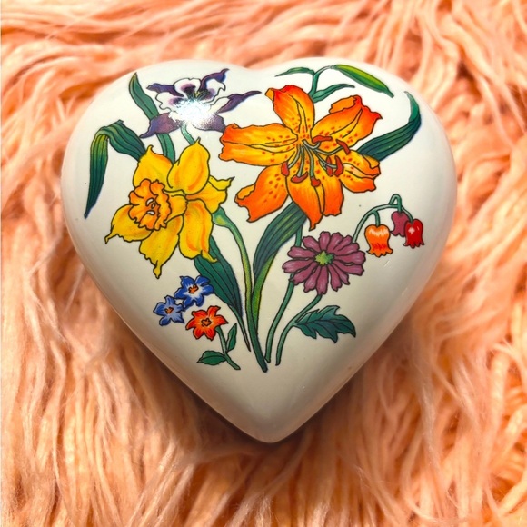 Otagiri Jewelry - Vintage Otagiri Heart Trinket Dish | Japan